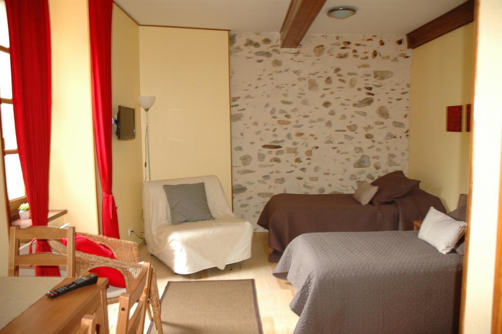 Maison Maxil Hotel Massat Luaran gambar