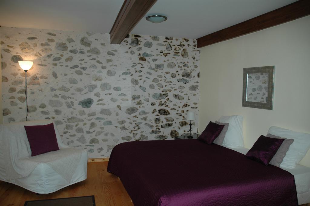 Maison Maxil Hotel Massat Luaran gambar