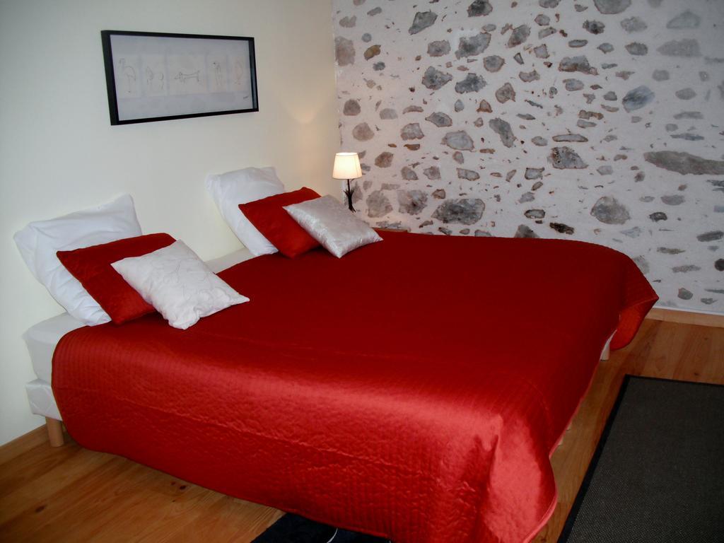 Maison Maxil Hotel Massat Luaran gambar