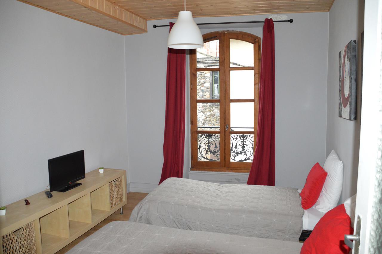 Maison Maxil Hotel Massat Luaran gambar