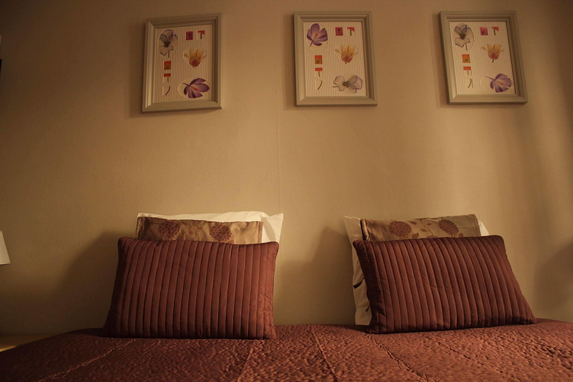 Maison Maxil Hotel Massat Luaran gambar