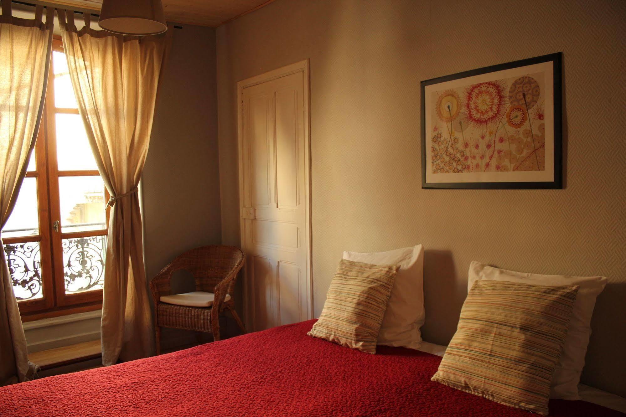 Maison Maxil Hotel Massat Luaran gambar